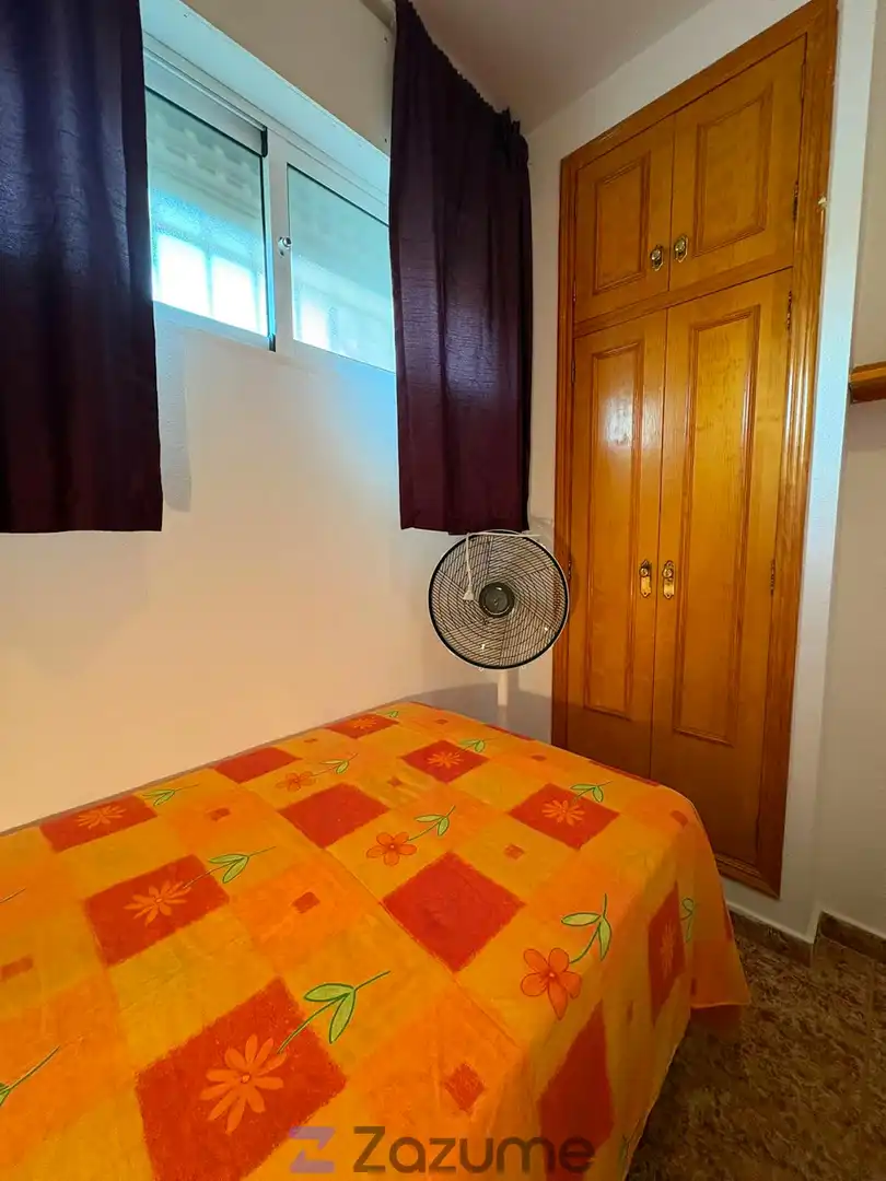 Habitación de Piso de alquiler en Torrevieja con Aire acondicionado, Calefacción y Piscina