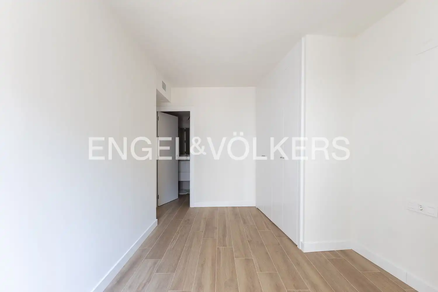 Habitación de Piso de alquiler en Valencia con Aire acondicionado, Calefacción y Jardín privado