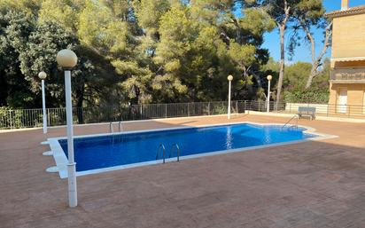 Piscina de Casa o xalet en venda en Torredembarra amb Aire condicionat, Terrassa i Balcó