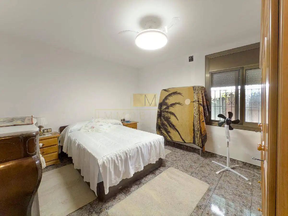 Dormitori de Casa o xalet en venda en Vilanova i la Geltrú amb Calefacció, Jardí privat i Terrassa