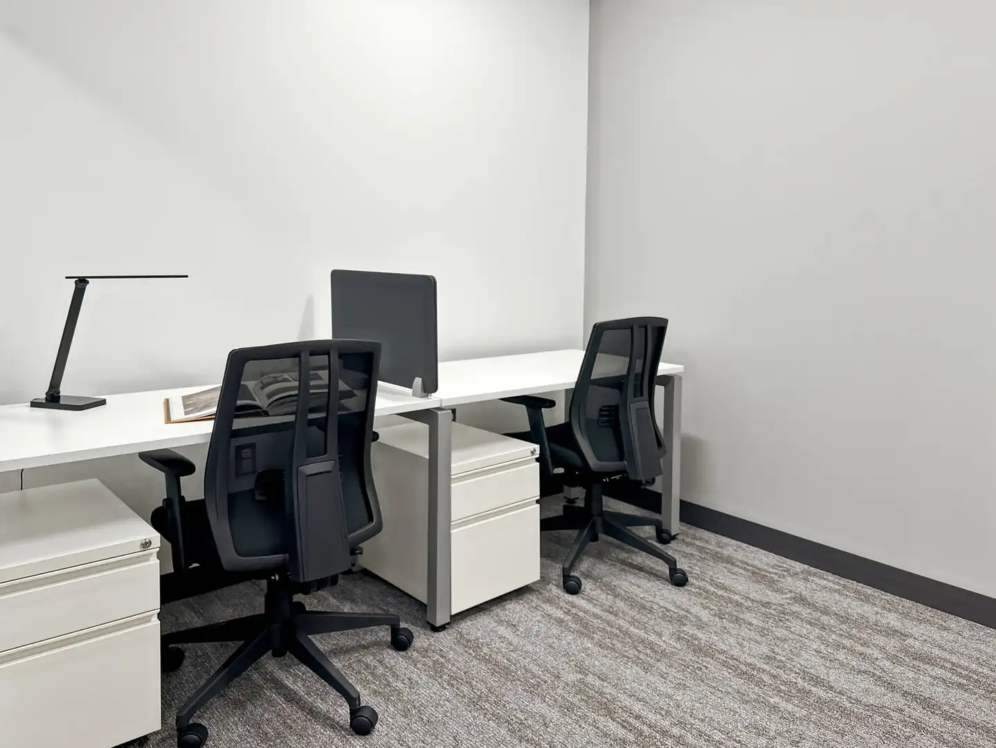 Bureau avec ascenseur à louer à Calle Balbino Marrón 6