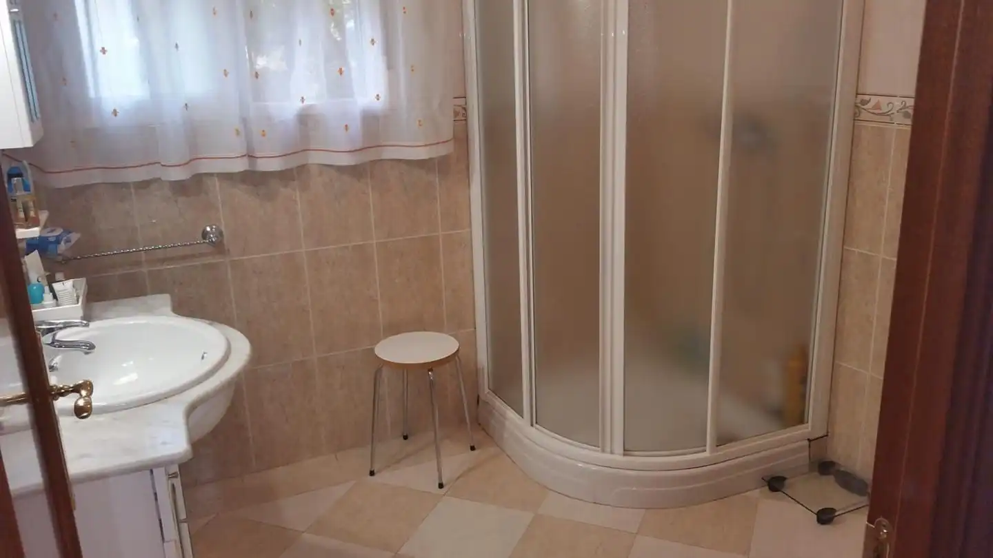 Baño de Planta baja en venta en Pinos Puente con Piscina comunitaria