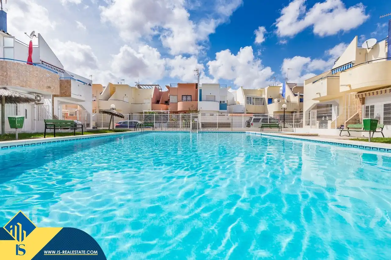 House with pool for sale in Zona Carrefour - Urbanizaciones, imagen 5
