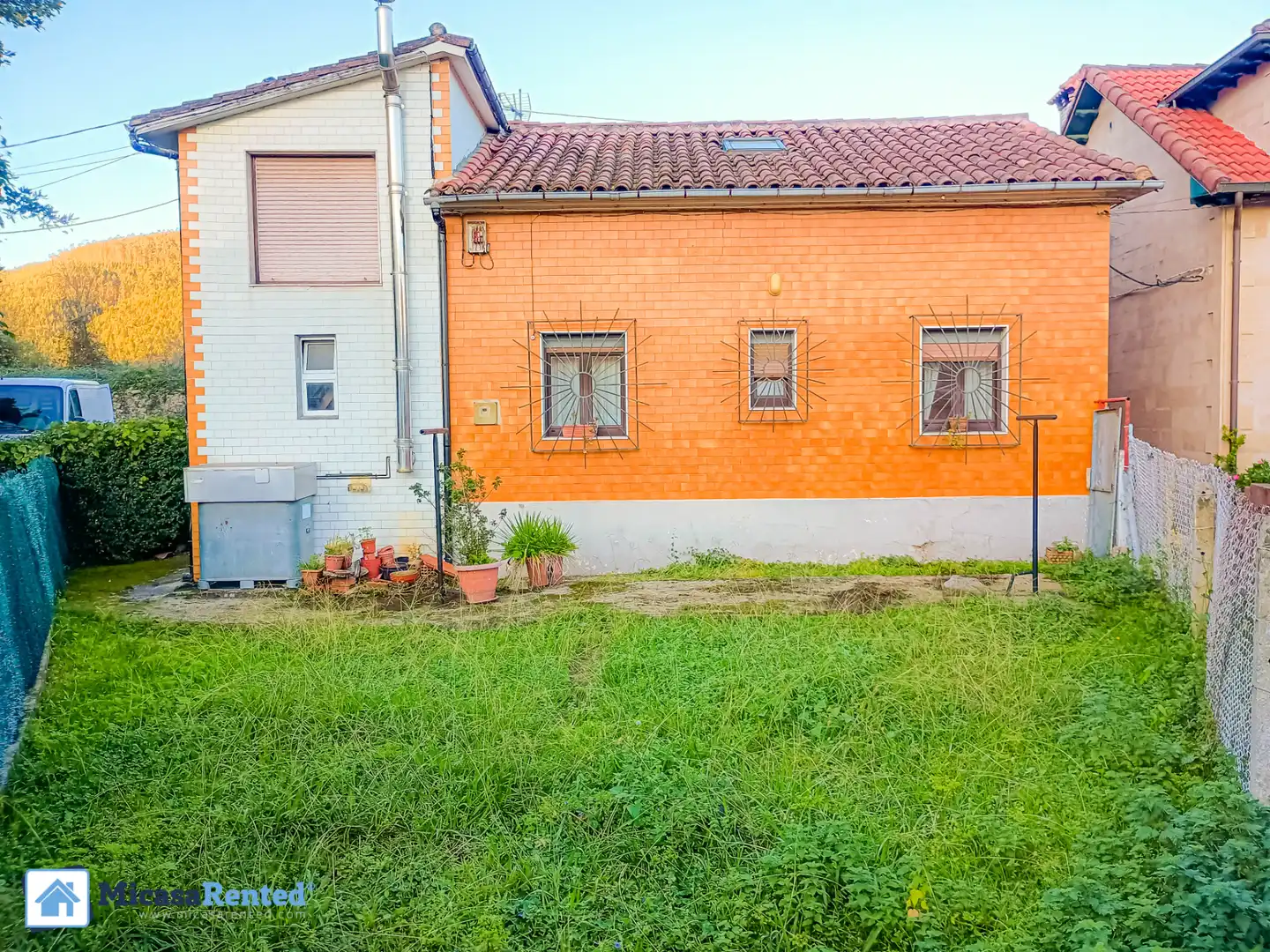 Vista exterior de Casa o chalet en venta en Castañeda con Calefacción, Jardín privado y Amueblado
