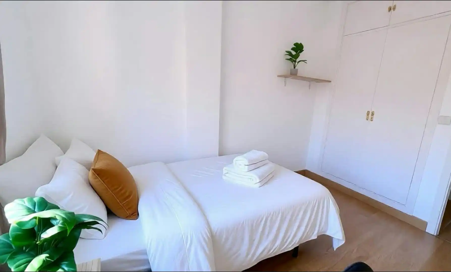 Bedroom of Flat for share in Alcobendas  with Heating, Private garden and Furnished
