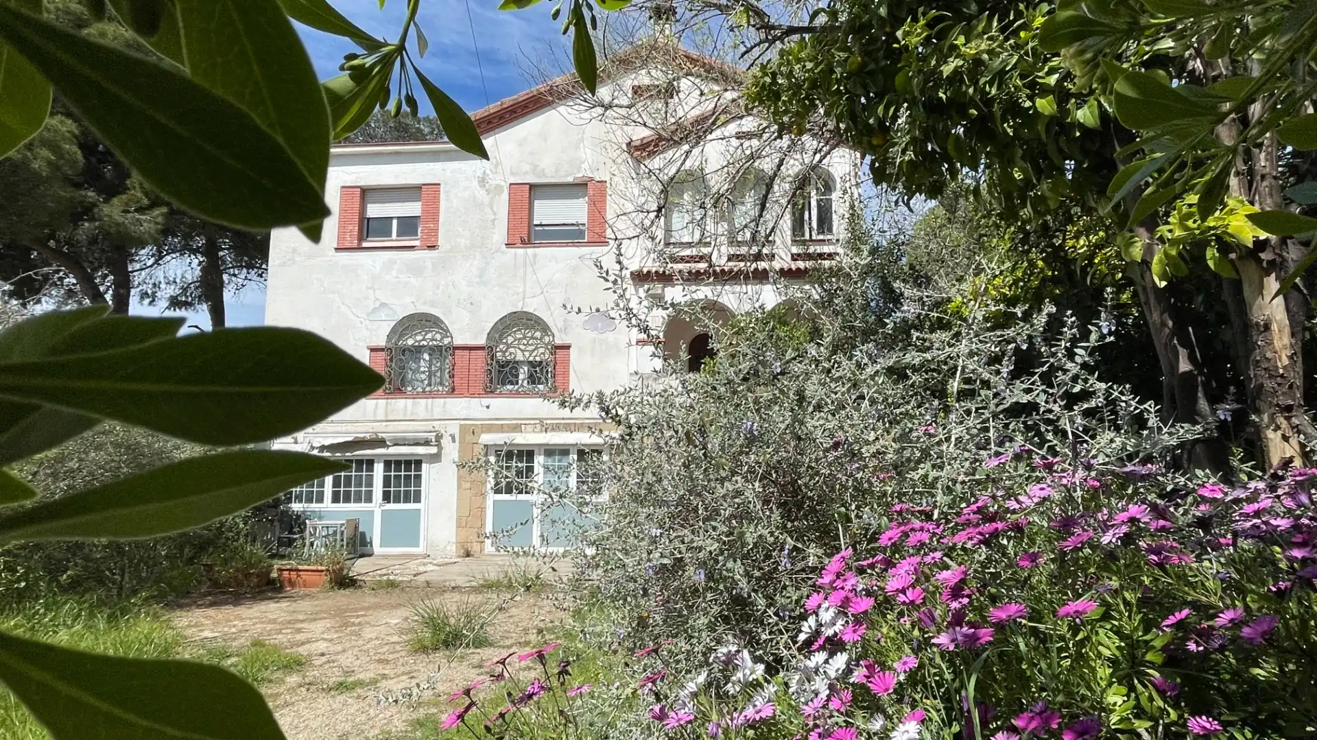 Exterior view of Houses for sale in Cerdanyola del Vallès  with Heating, Private garden and Storage room