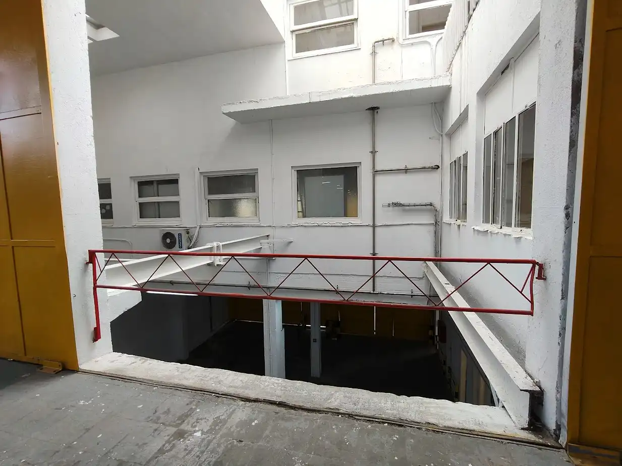 Nau industrial en venda en Sant Boi de Llobregat