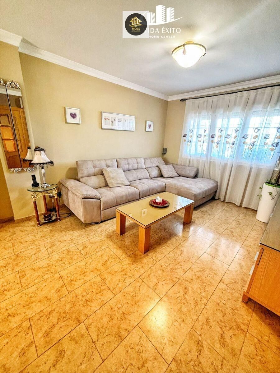 Sala de estar de Casa adosada en venta en  Jaén Capital con Aire acondicionado, Calefacción y Terraza