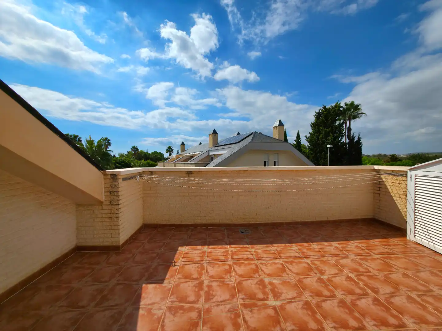 Jardí de Casa adosada en venda en Alicante / Alacant amb Aire condicionat, Calefacció i Jardí privat