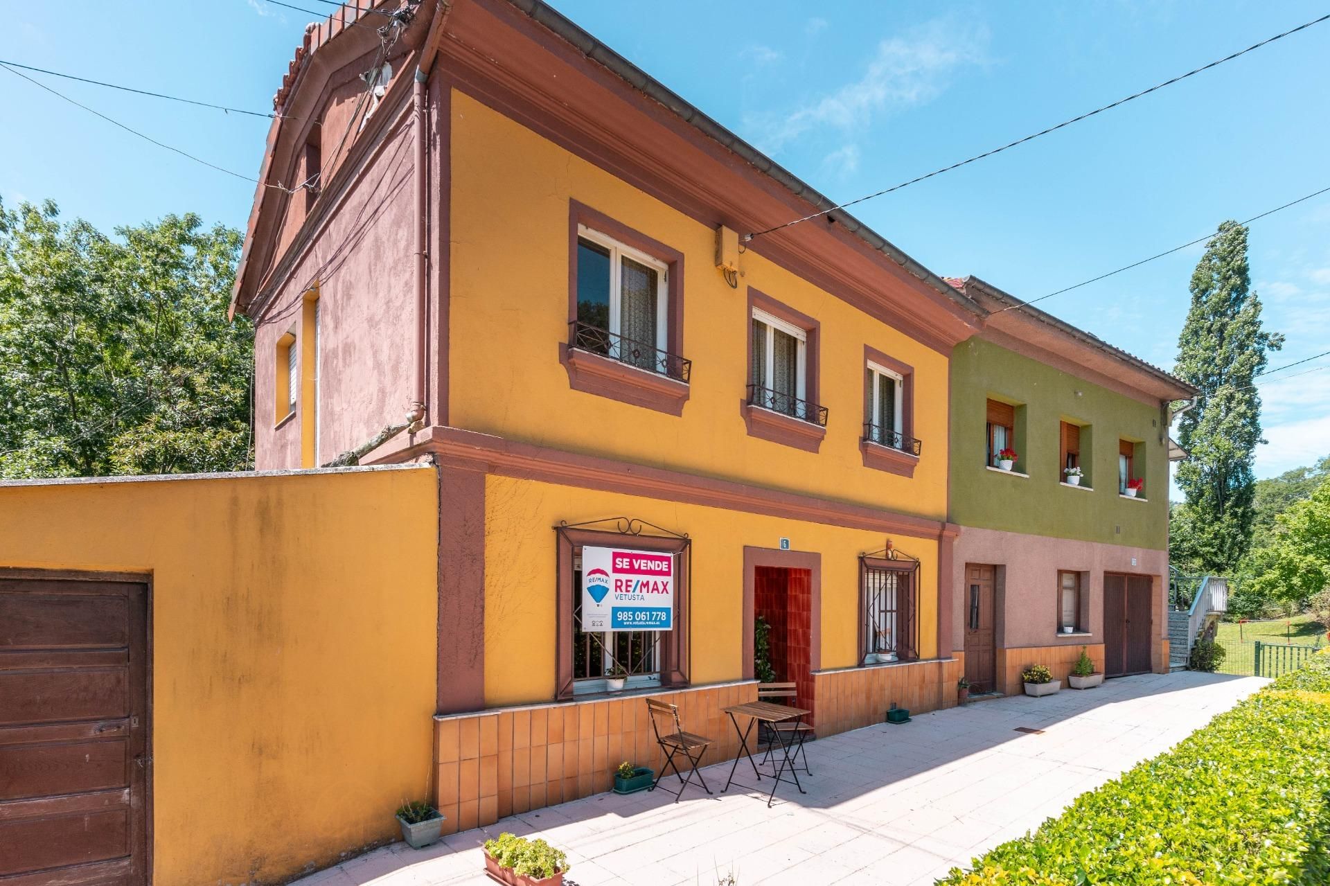 Exterior view of Single-family semi-detached for sale in Bimenes  with Heating, Private garden and Terrace