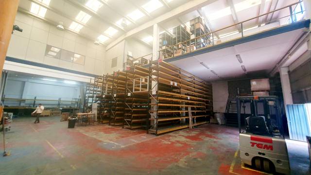 Nave industrial en Alquiler en Mungia