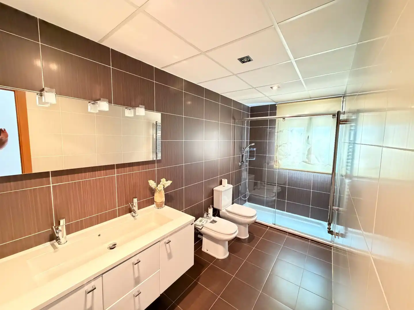 Bathroom of Flat for rent in Tortosa  with Air Conditioner, Terrace and Storage room