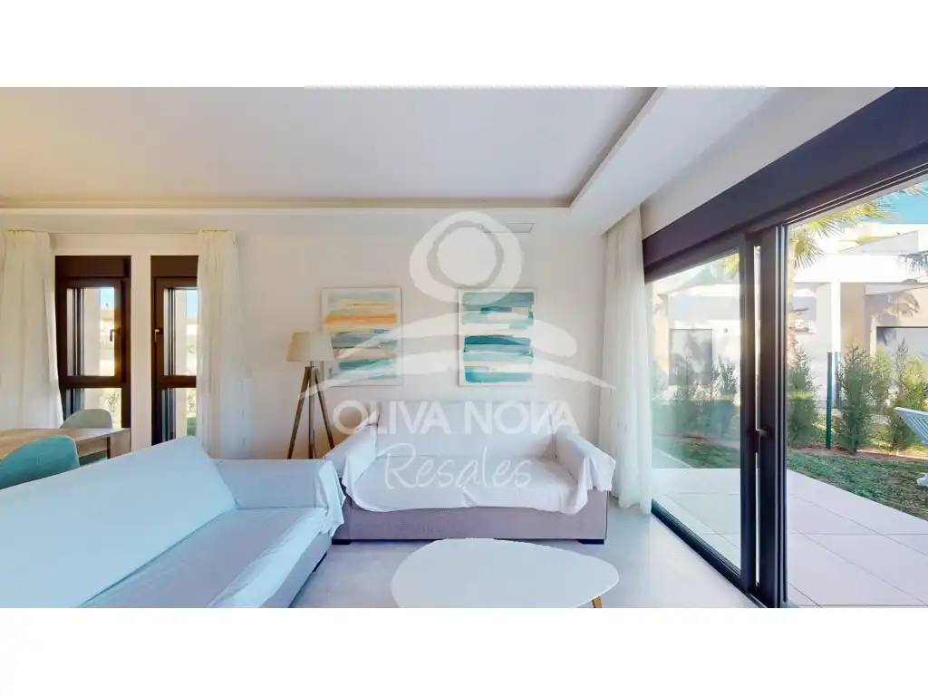 Detached homes for sale in Calle Degas, Oliva Nova