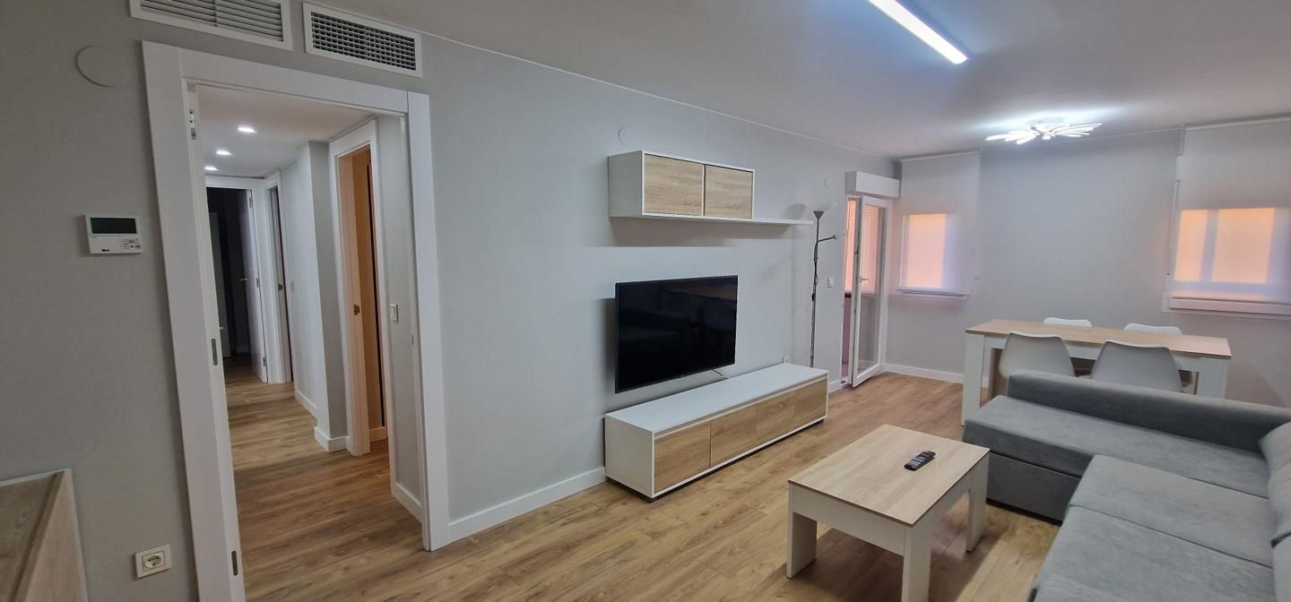 Pis de lloguer a De A. Comín Ros, Parque Palomar – Bombarda