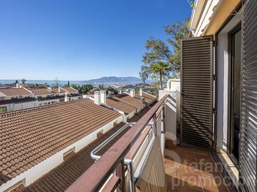 Maison mitoyenne avec piscine à vendre à De La Sierra