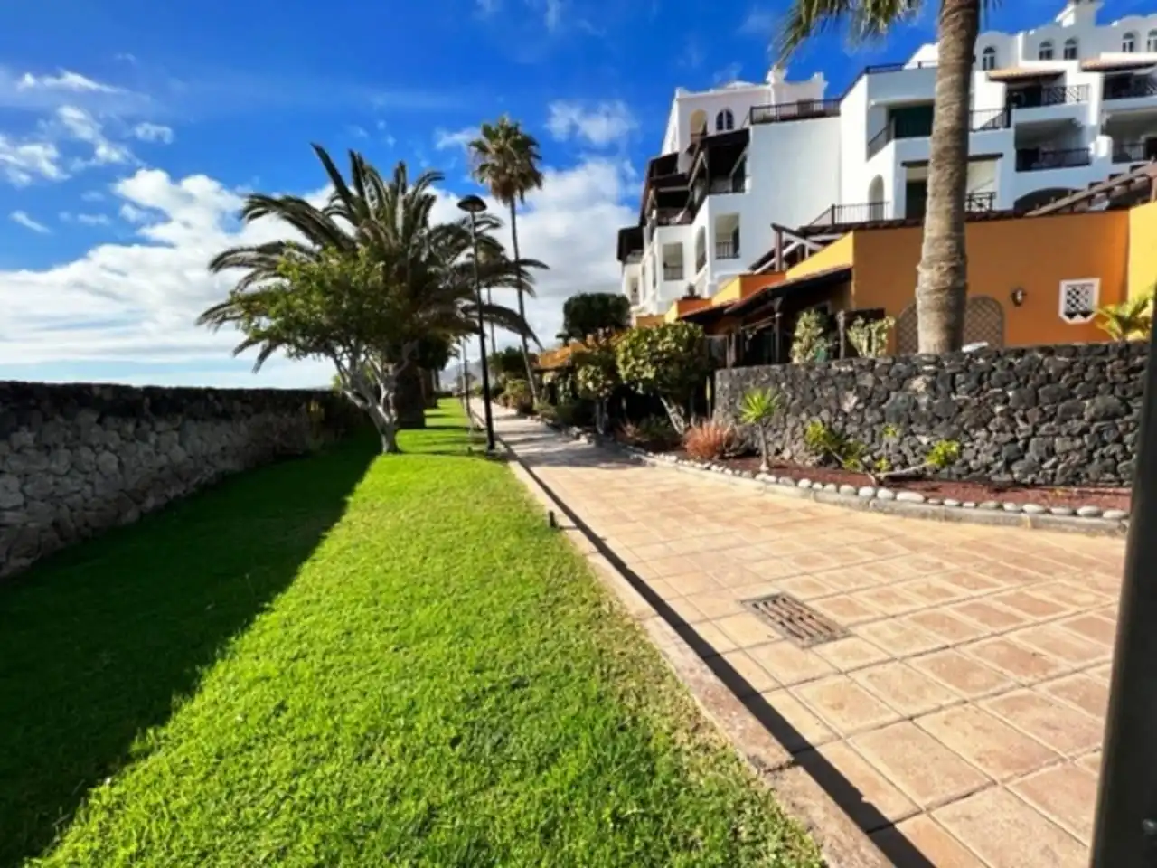 Exterior view of Flat for rent in Arona  with Air Conditioner, Terrace and Furnished