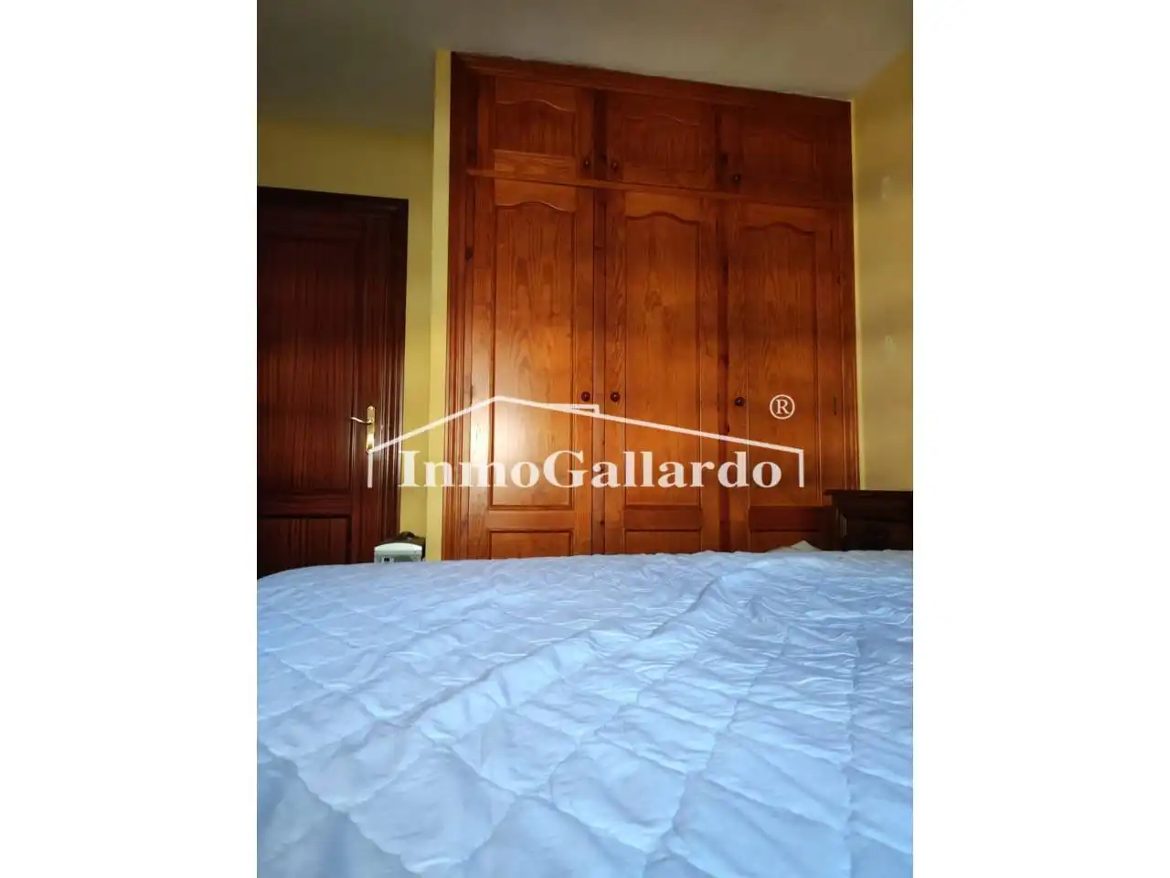 Habitación de Piso en venta en Rincón de la Victoria con Terraza y Piscina comunitaria