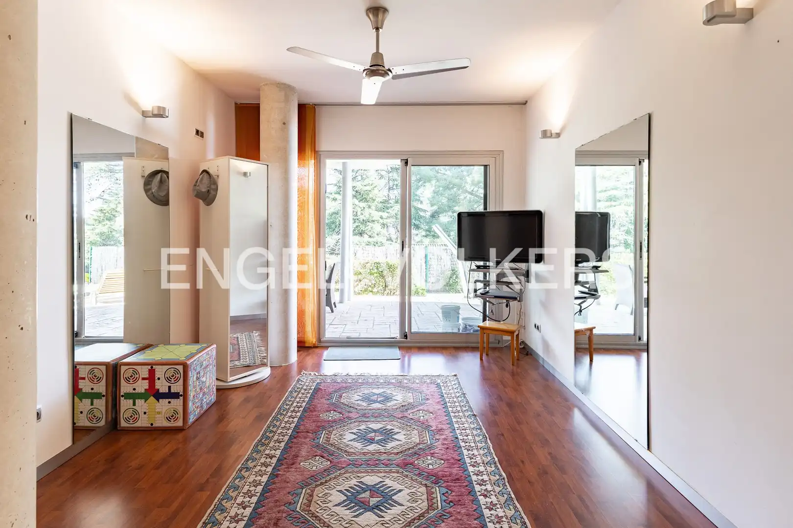 Sala de estar de Casa o chalet en venta en Sant Andreu de Llavaneres con Calefacción, Jardín privado y Parquet