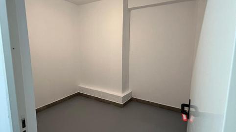 Photo 2 of Box room to rent in Ventas, Madrid