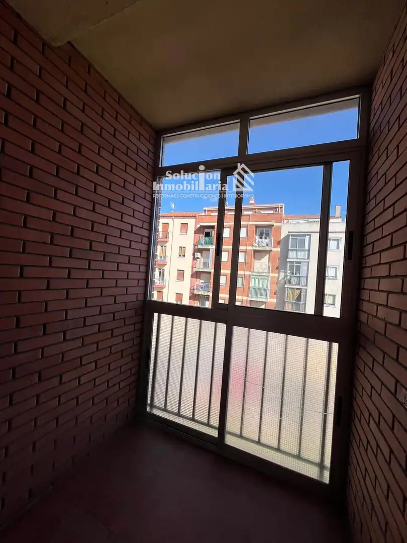 Vista exterior de Pis en venda en Salamanca amb Calefacció, Terrassa i Moblat