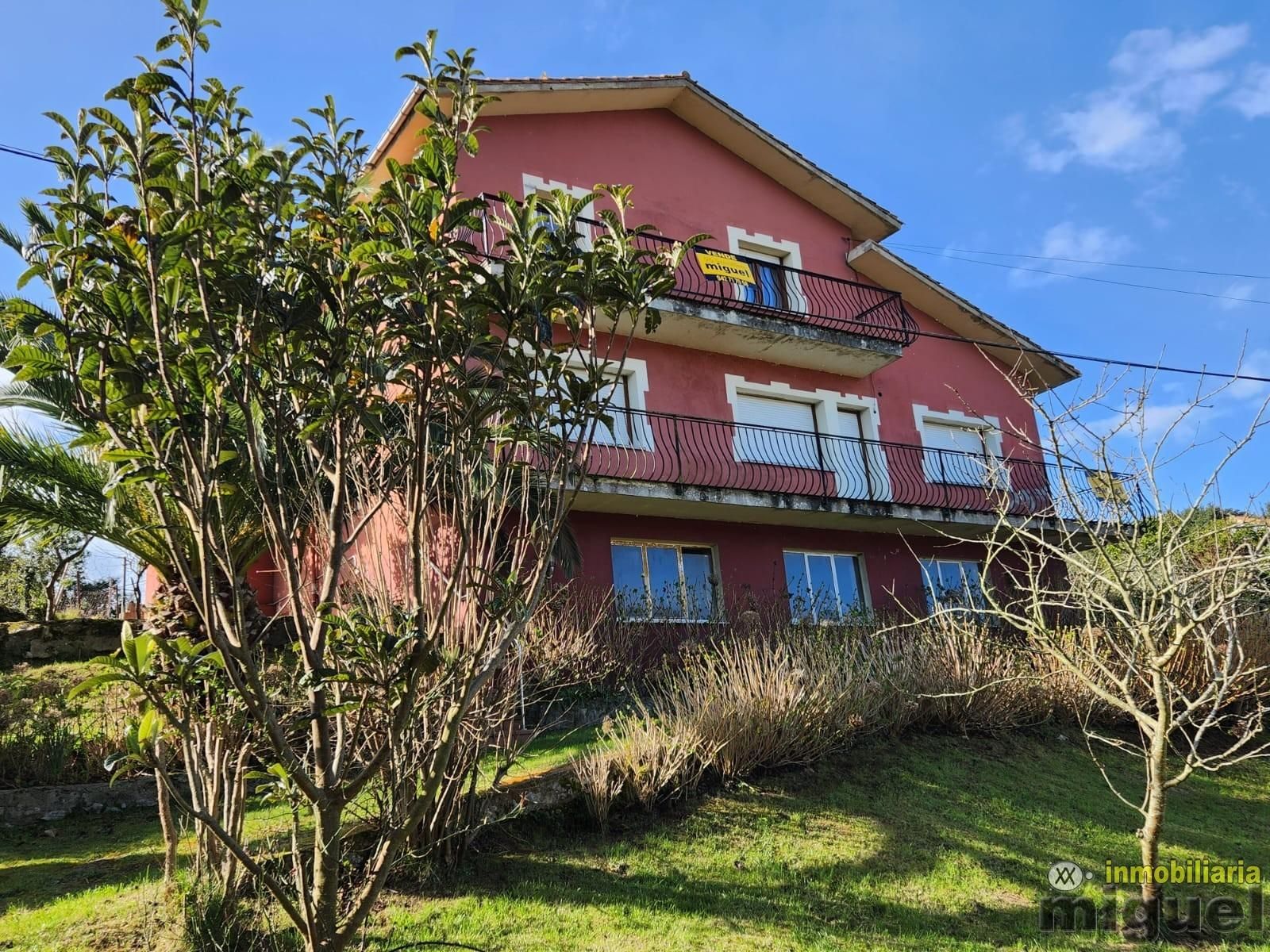 Vista exterior de Casa o xalet en venda en Ribadedeva amb Calefacció, Jardí privat i Terrassa