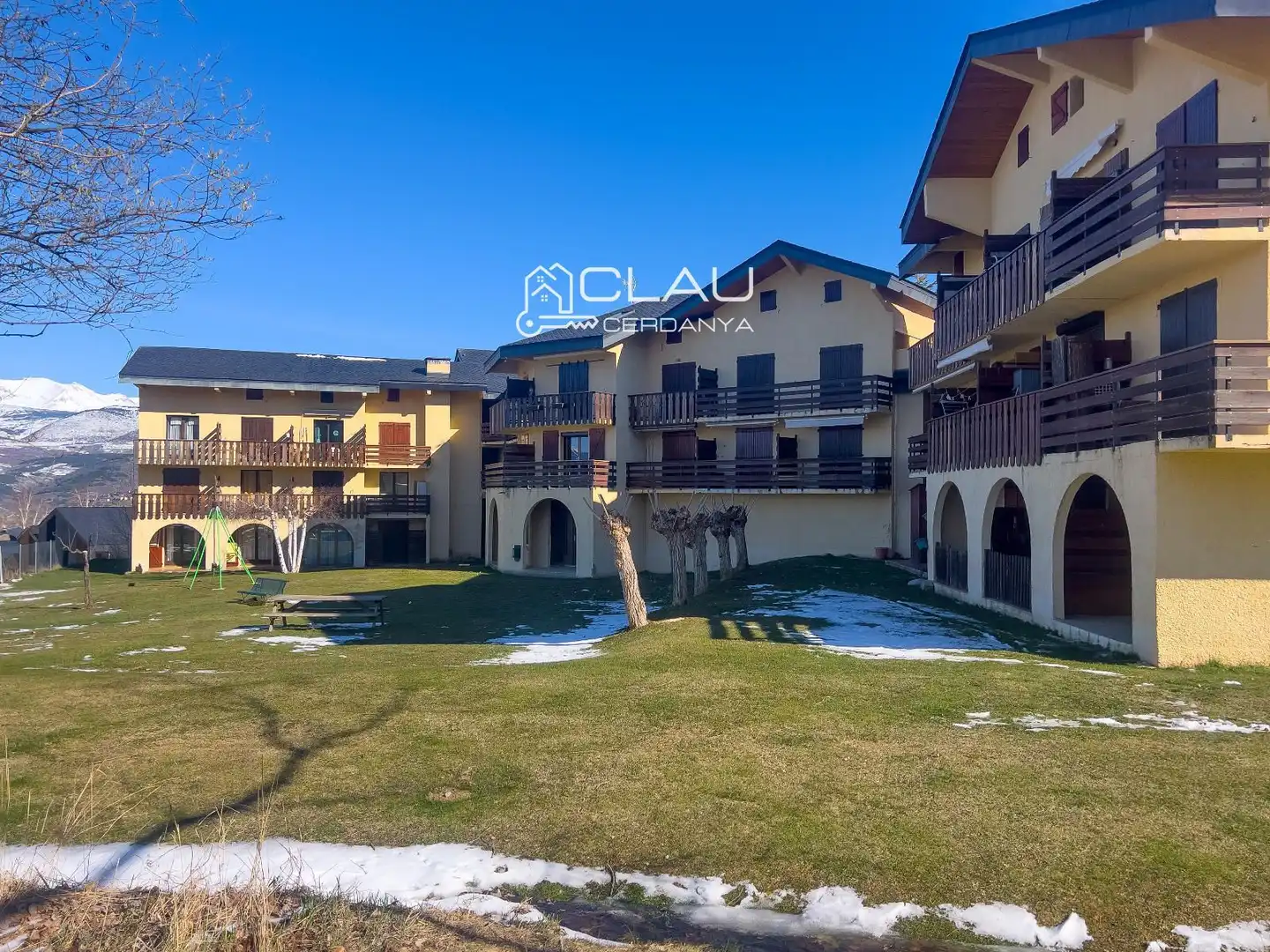 Vista exterior de Piso en venta en Sainte - Léocadie con Calefacción, Parquet y Terraza