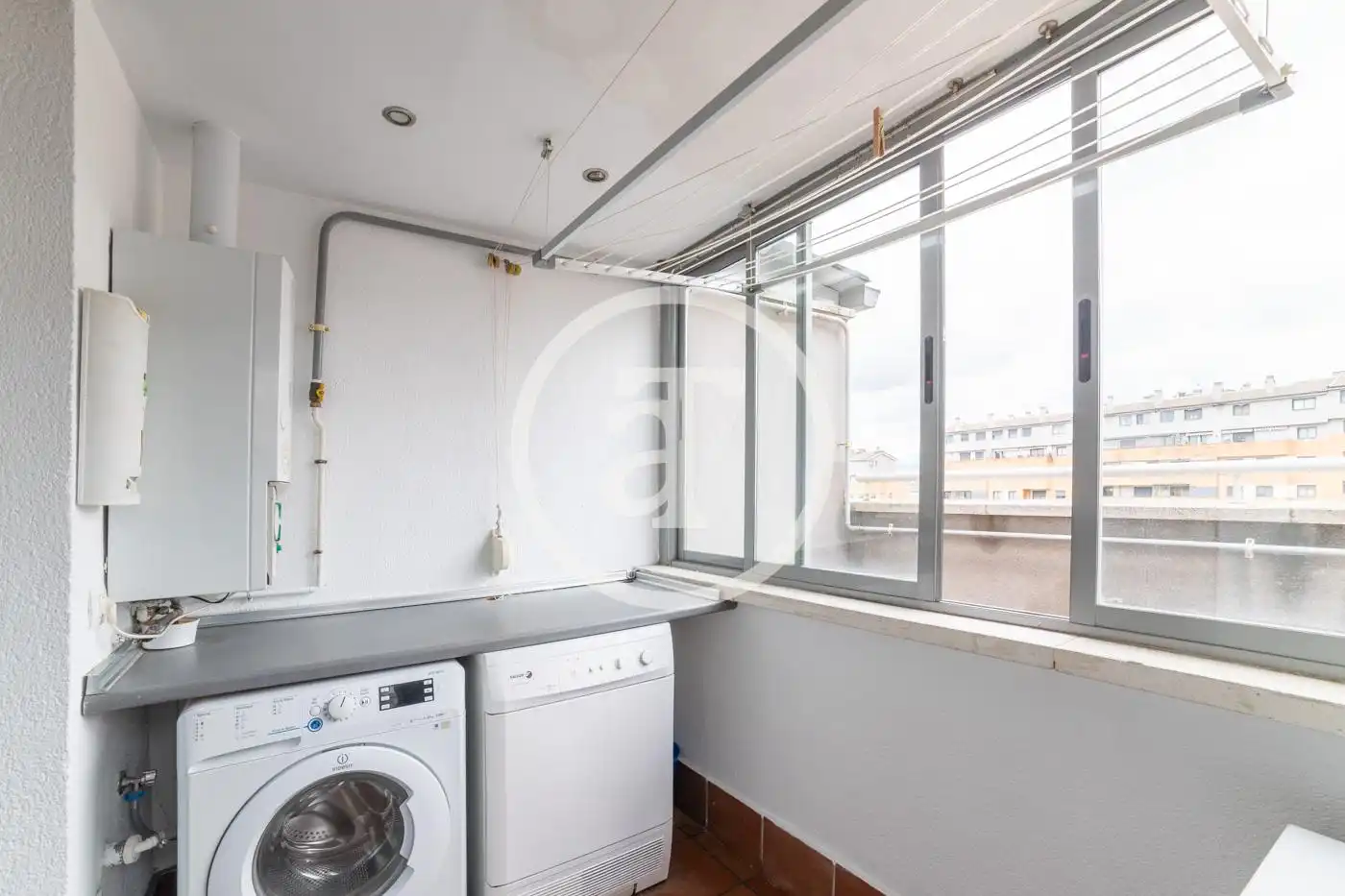 Attic for rent in Calle Fuente Cisneros, Parque Oeste - Fuente Cisneros