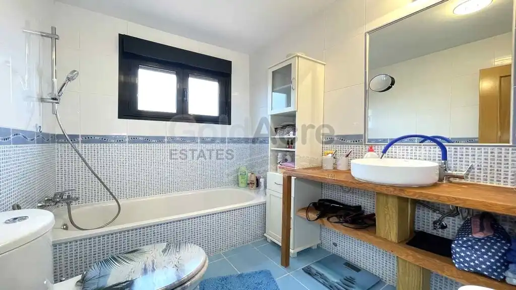 Bany de Casa o xalet en venda en La Oliva