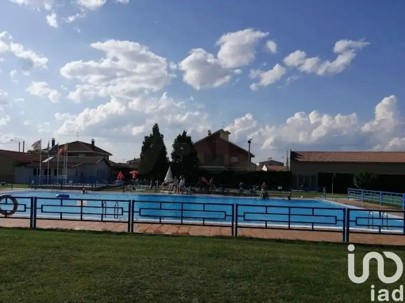 Piscina de Casa o chalet en venta en Riego de la Vega con Calefacción