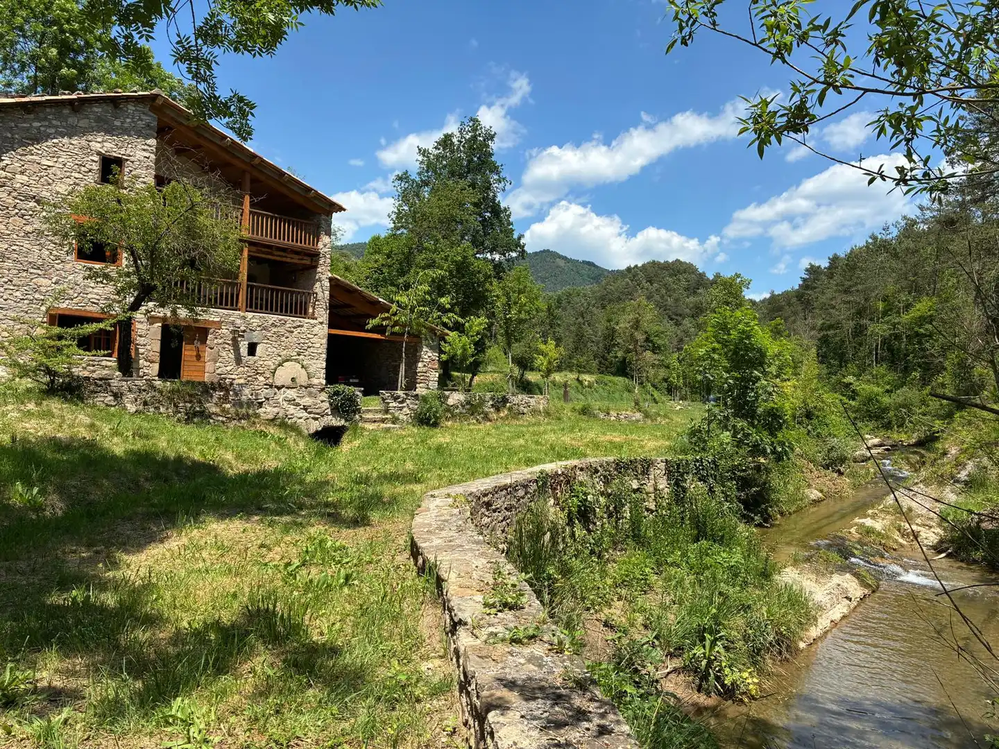 Vista exterior de Finca rústica en venda en Borredà amb Jardí privat, Terrassa i Traster