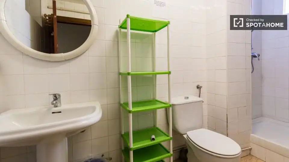 Room in Universidad - Malasaña