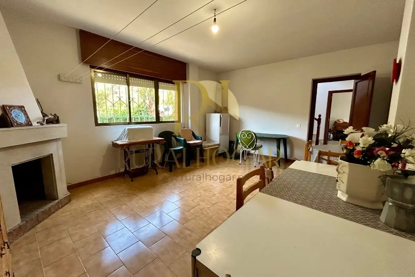 Vista exterior de Casa o chalet en venta en Matallana de Torío con Terraza