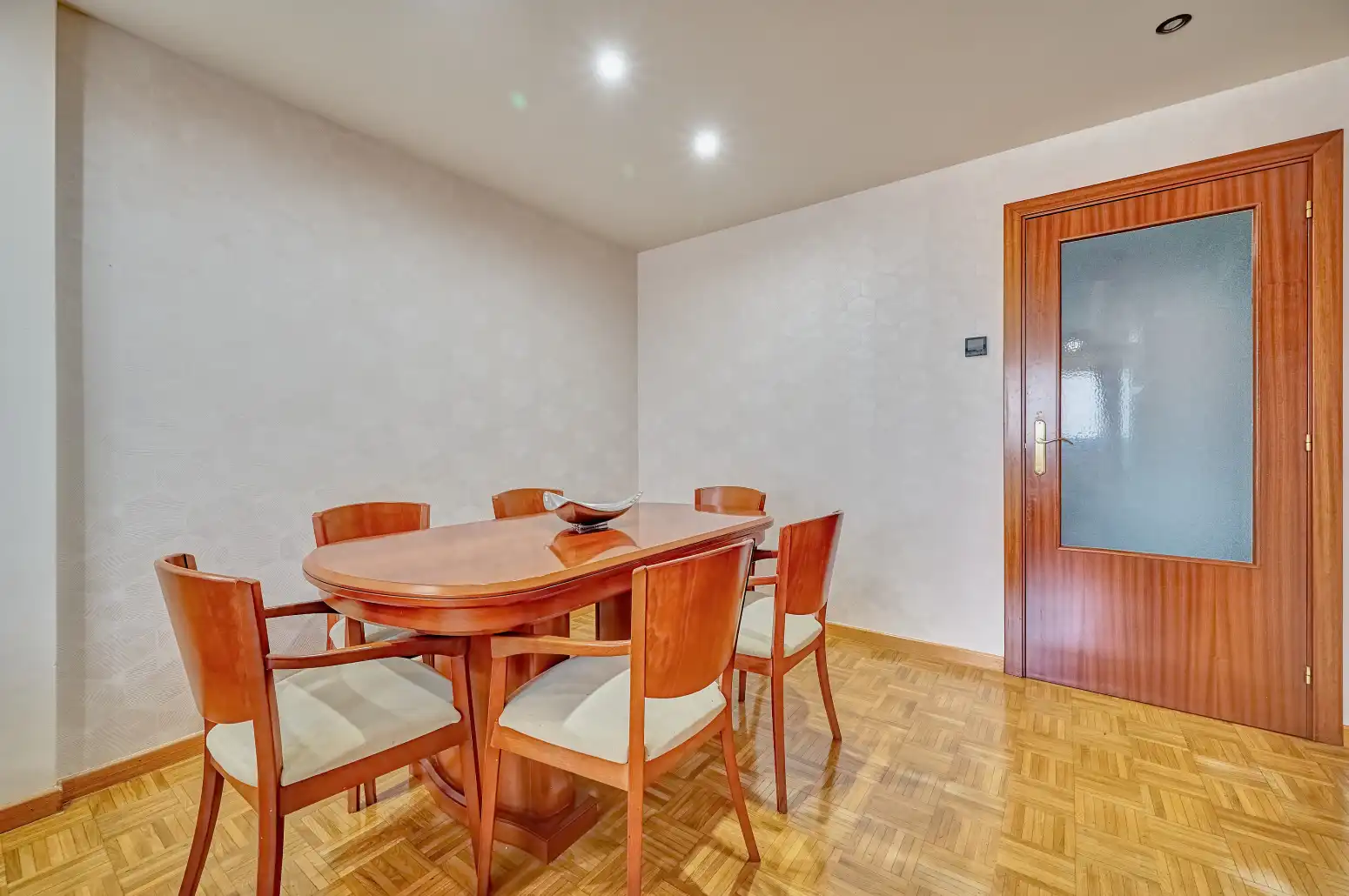 Comedor de Piso en venta en Ansoáin / Antsoain con Calefacción, Parquet y Trastero