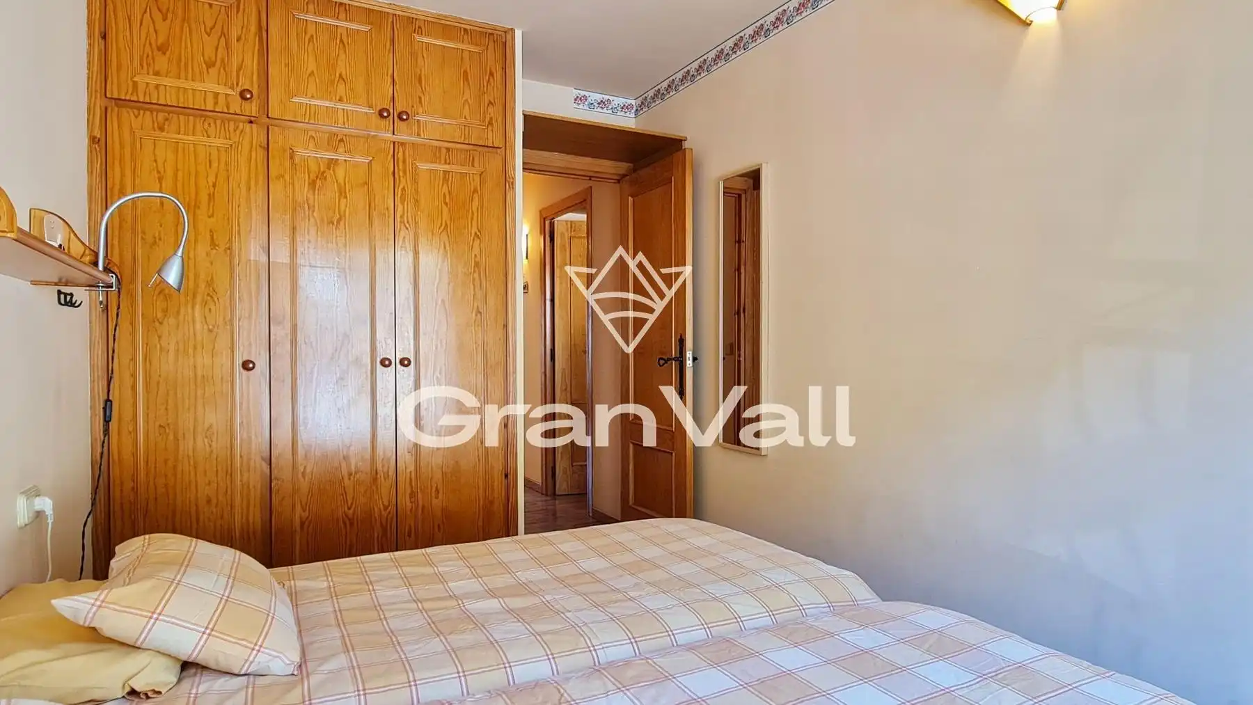 Dormitori de Apartament en venda en Alp amb Calefacció, Jardí privat i Parquet