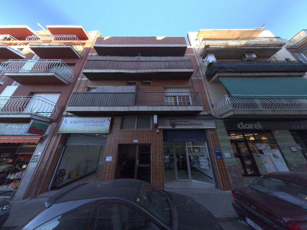 Vista exterior de Piso en venta en Sabadell
