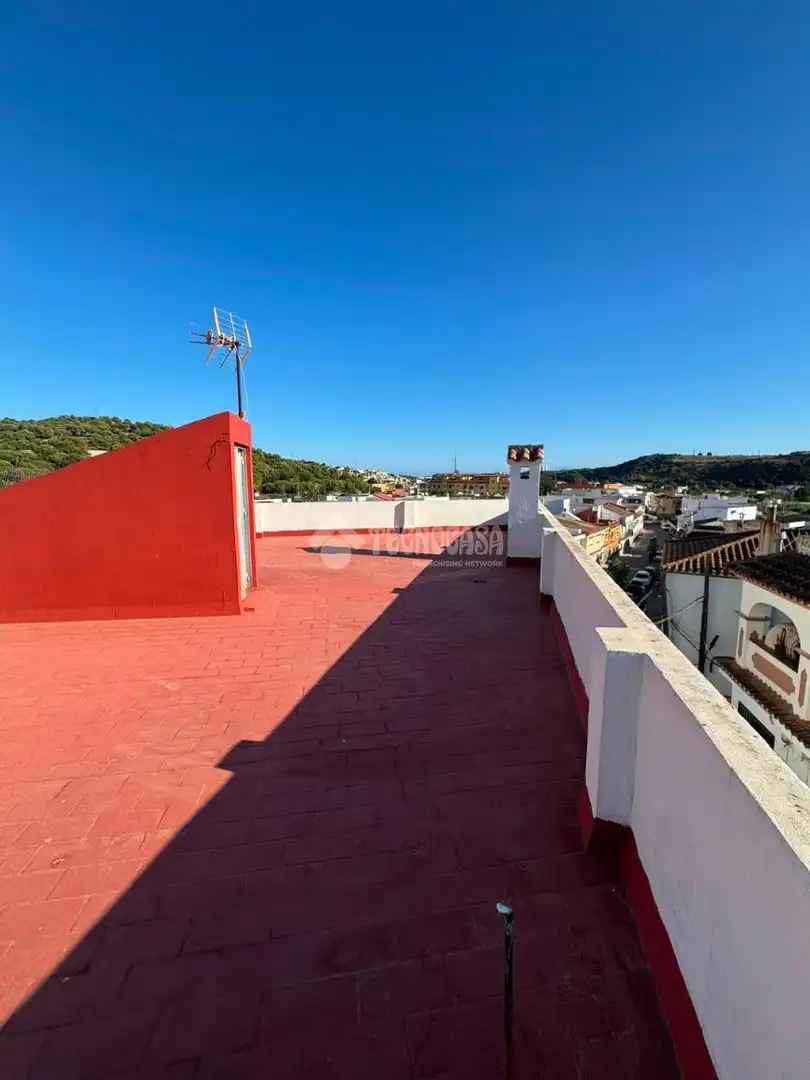 Casa adosada en venda a Taraguilla- Estación