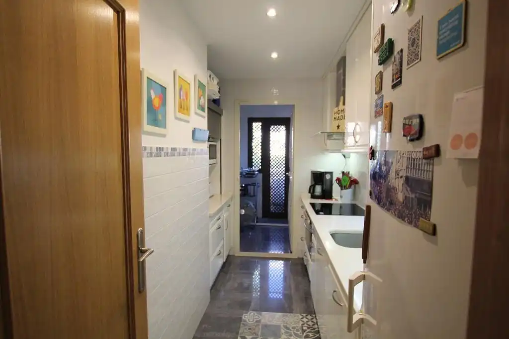 Cuina de Apartament en venda en Sanlúcar de Barrameda amb Aire condicionat, Jardí privat i Parquet