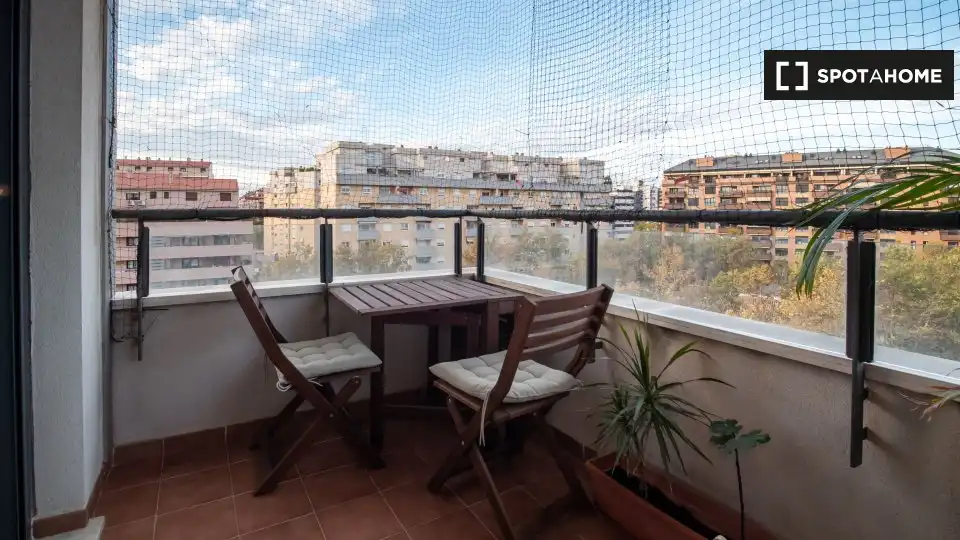 Room in Sant Llorenç - Zona Alfahuir