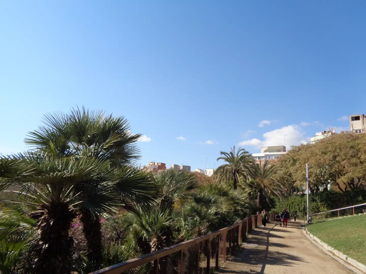 Außenansicht von Wohnung zum Verkauf in L'Hospitalet de Llobregat