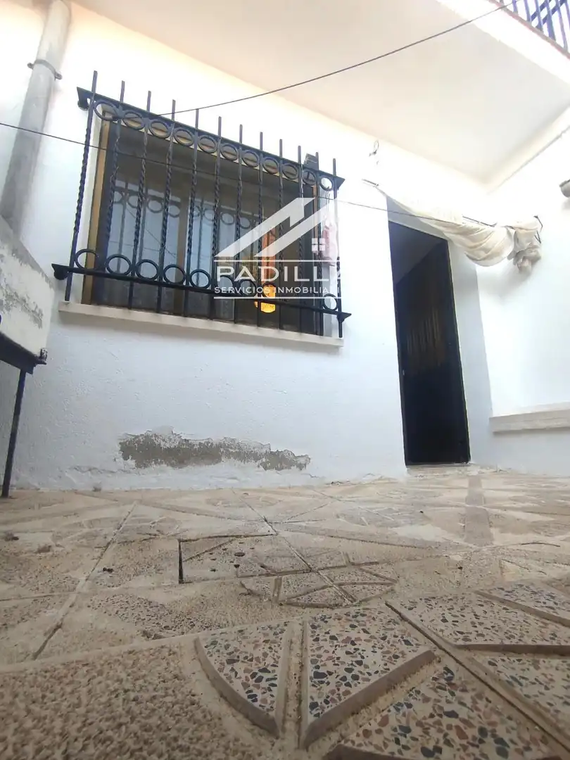 Vista exterior de Casa o xalet en venda en Méntrida amb Calefacció i Traster
