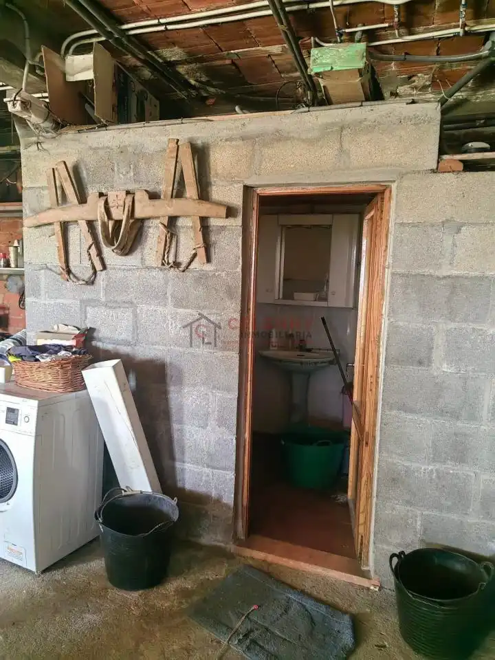 Casa o xalet en venda en Lalín amb Calefacció, Jardí privat i Traster