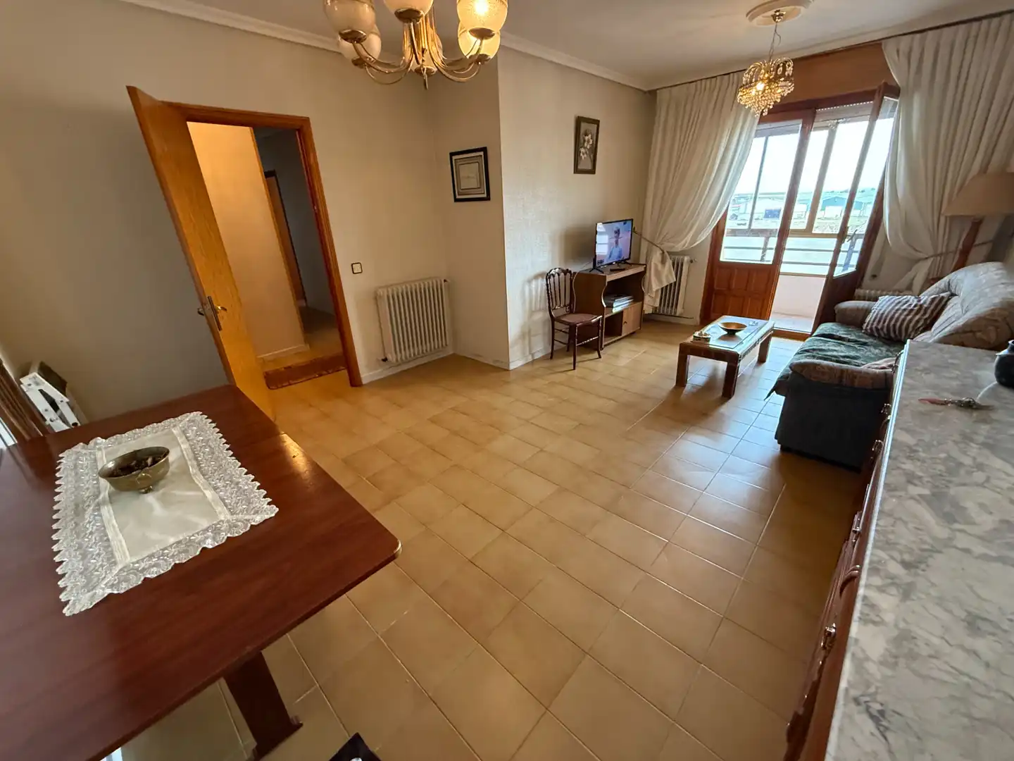 Living room of Flat for sale in Carpio  with Heating, Terrace and Storage room