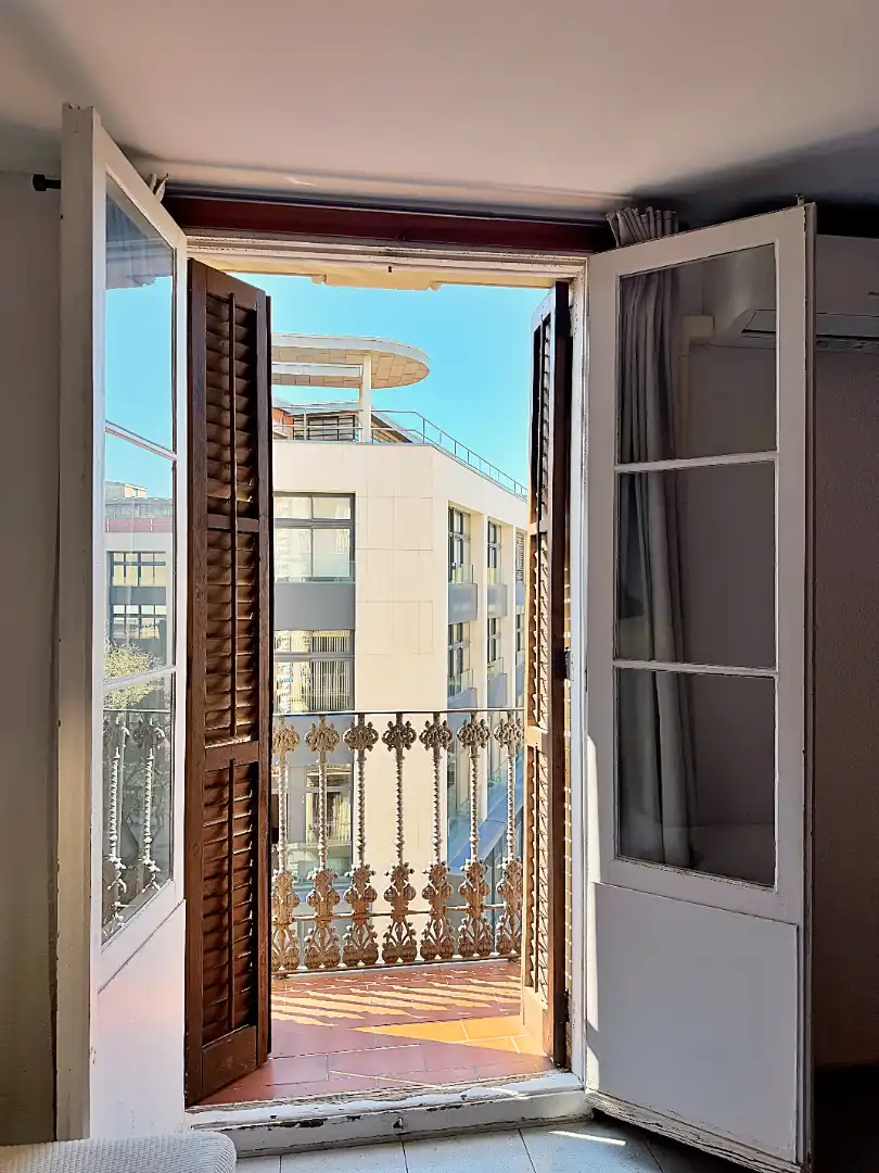 Balcony of Flat for sale in Barcelona  with Air Conditioner and Balcony
