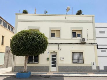 Casa en venda a Calle del Conde de la Vega Grande 35