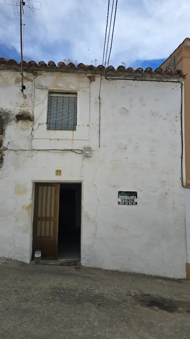 House for sale in Calle Eugenio Escobar 21, imagen 2