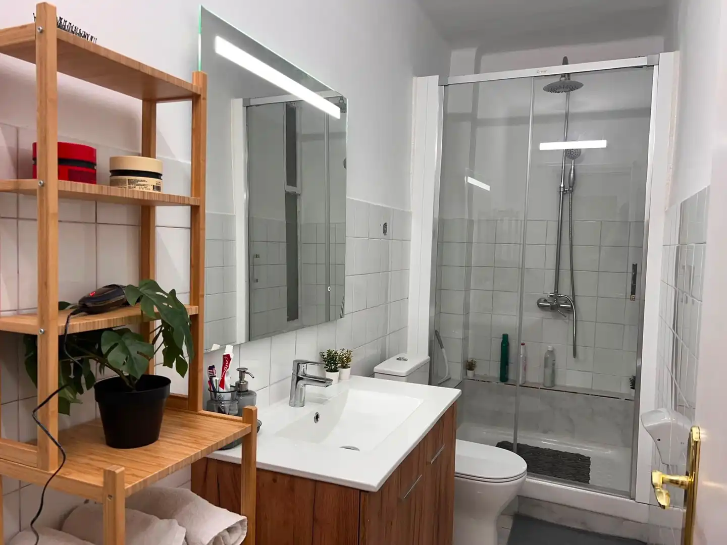 Bathroom of Flat for sale in Salt