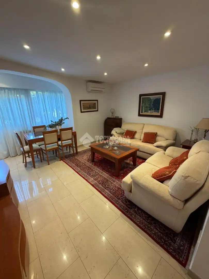 Living room of Flat for sale in Madrid  with Air Conditioner and Heating
