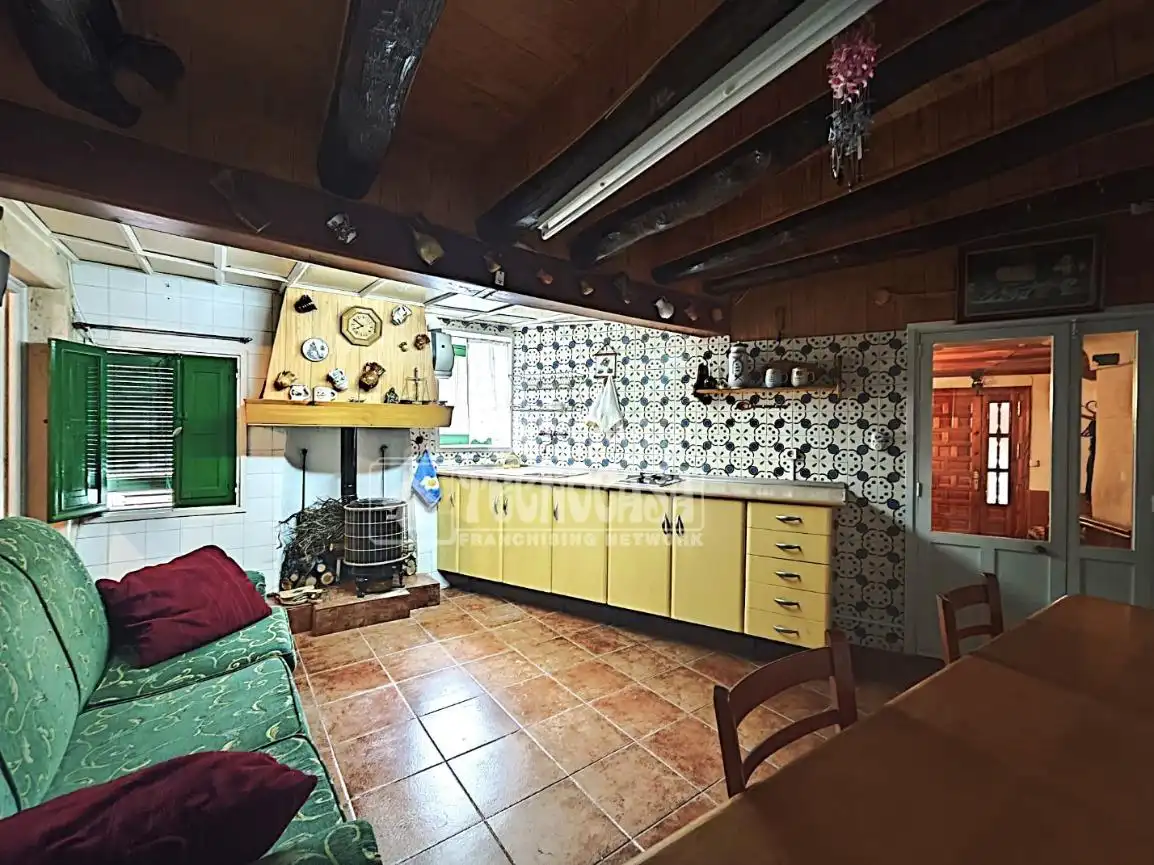 Cuina de Casa adosada en venda en Altarejos amb Calefacció