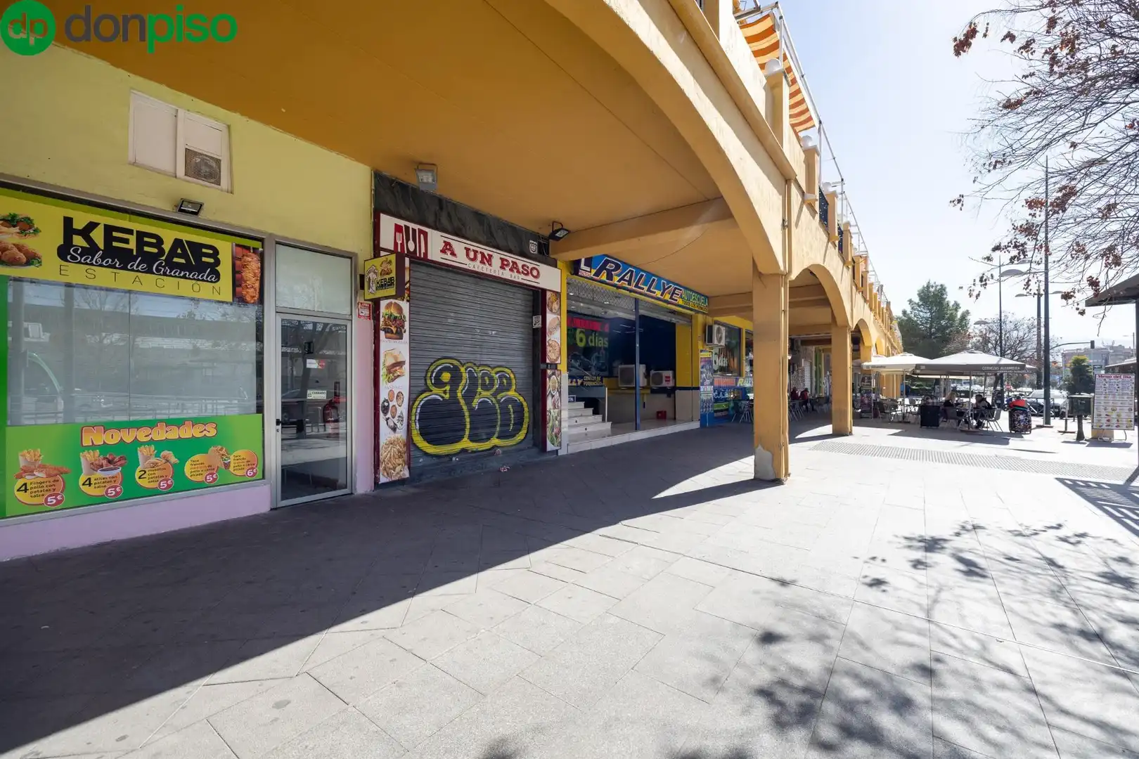 Local en venta en Avenida Avenida Juan Pablo II, 92, Joaquina Eguaras
