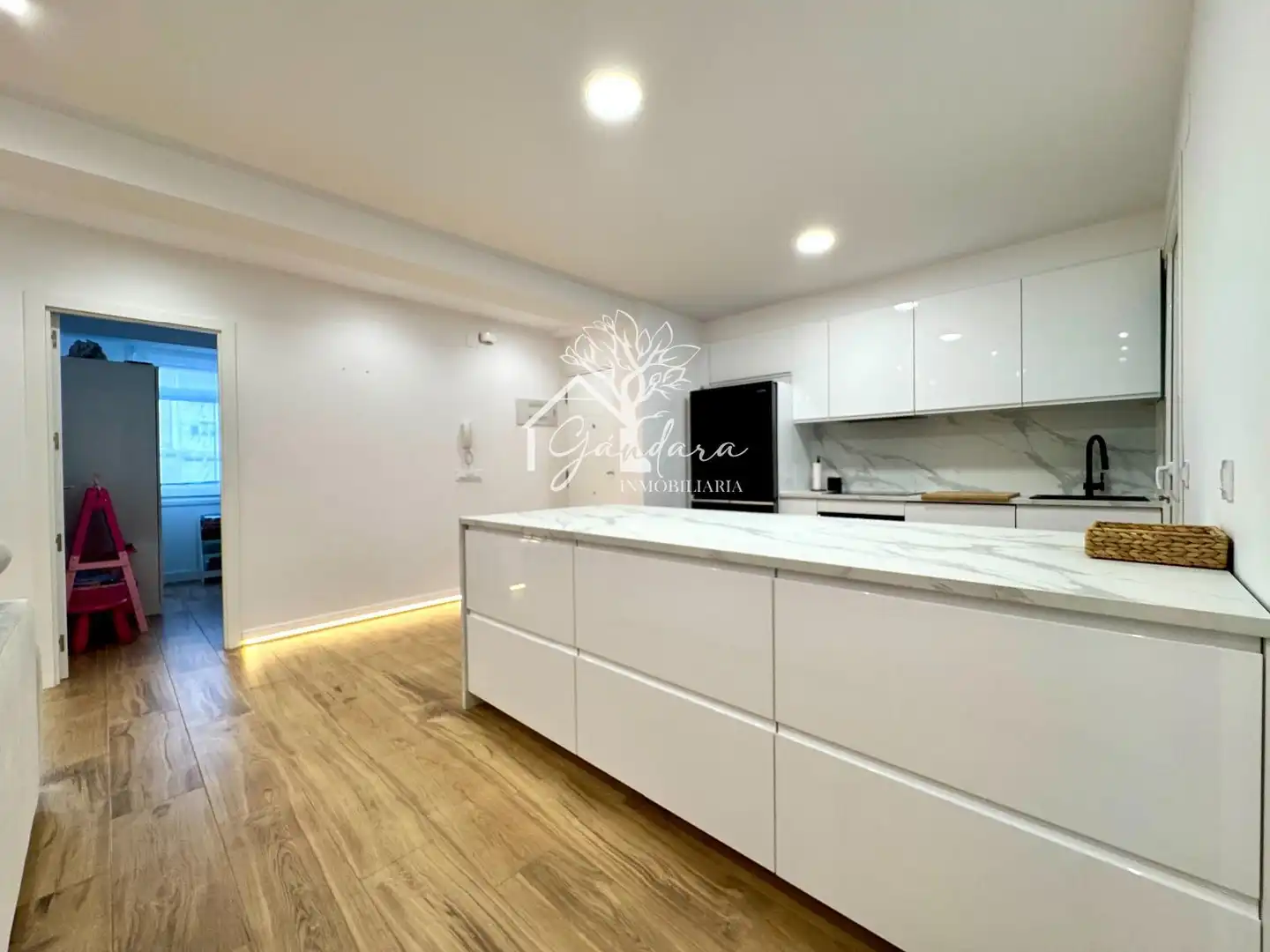 Kitchen of Flat for sale in Narón  with Terrace, Furnished and Oven